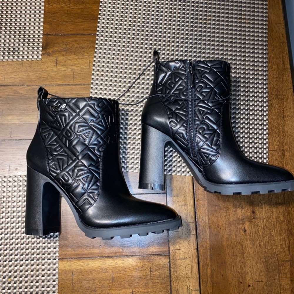 Ladies Karl lagerfeld boots